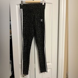 Adidas Leggings (Size Small)